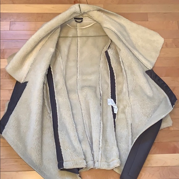 Winter coat from sisley 100% polyester - Picture 5 of 8